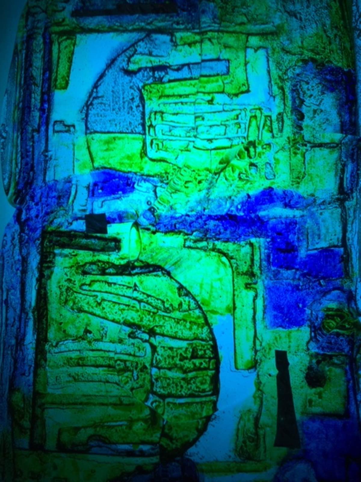 Glass with colour changing light 2